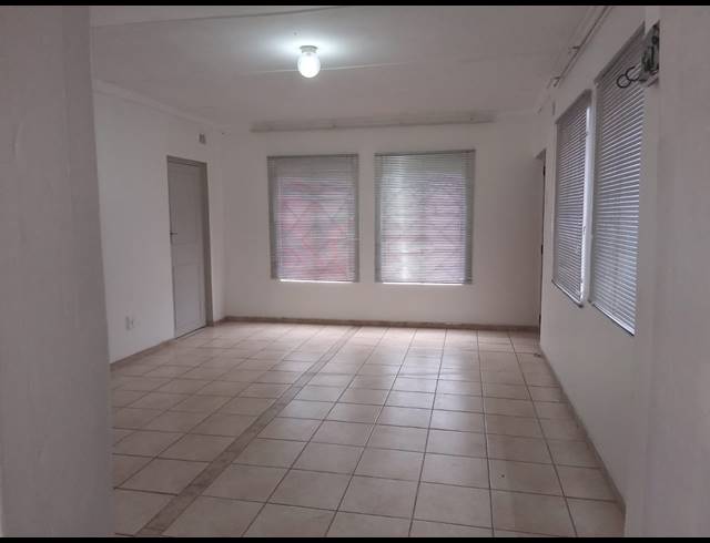 1 BEDROOM ROOM TO LET IN RESERVOIR HILLS